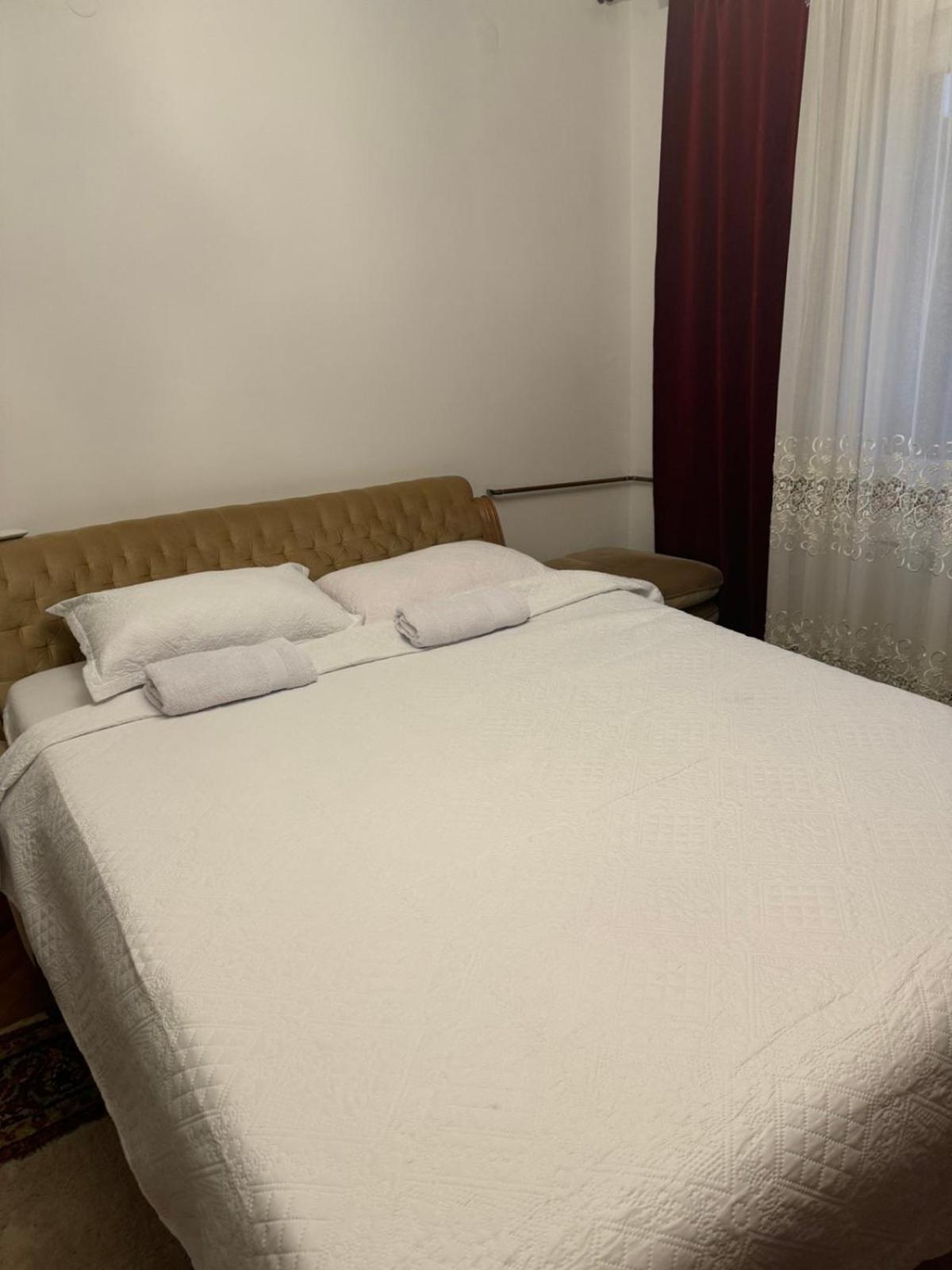 Family & Friends -free Parking Apartment